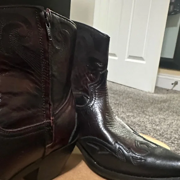 Durango Western Ankle Boots Burgundy and black embroidered Leather size 8 D - Picture 6 of 14